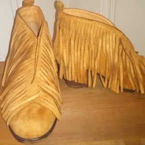 Mata fringe booties